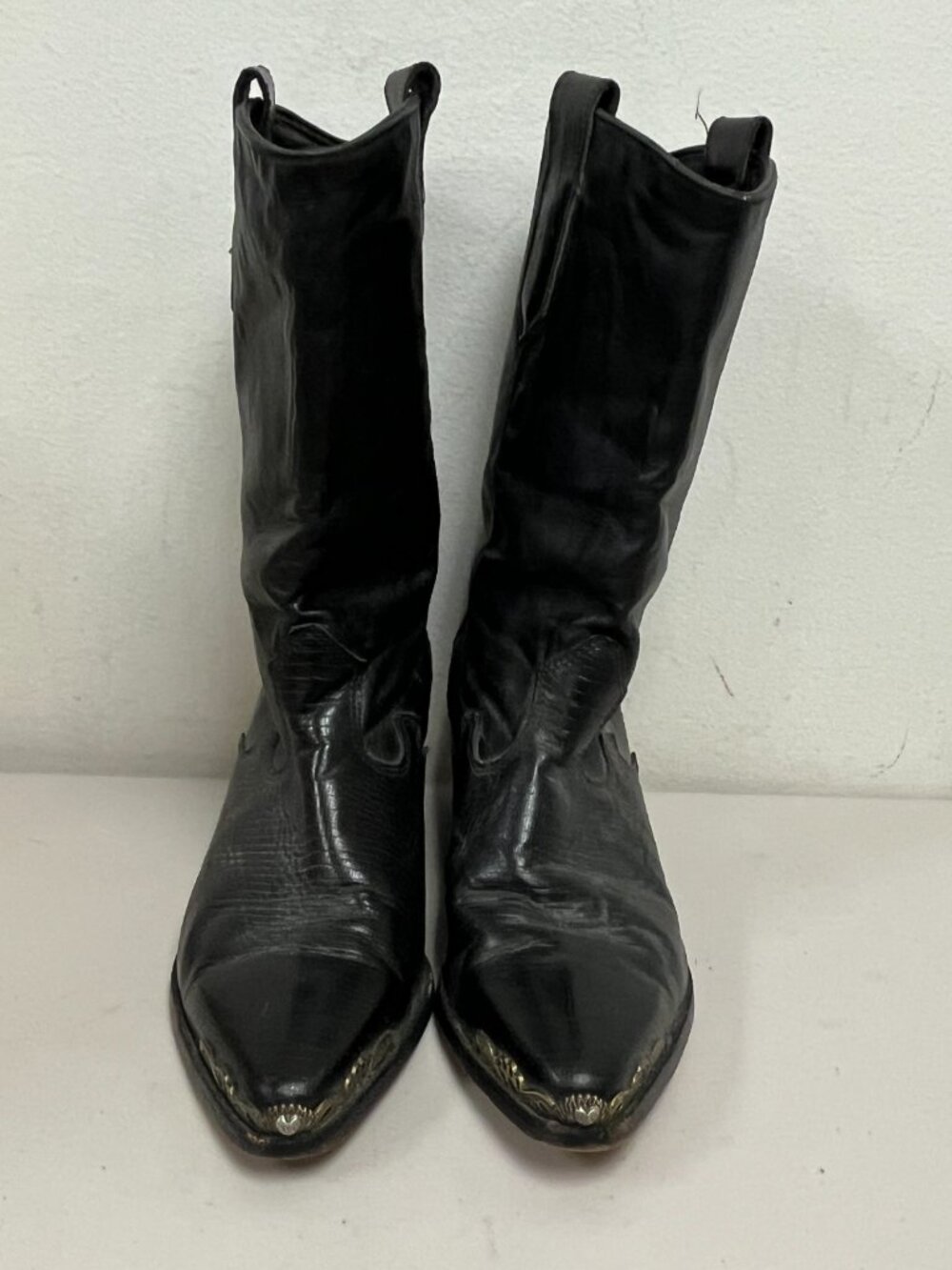 Zodiac Western Boots black leather snakeskin vintage 9 heart silver cowgirl